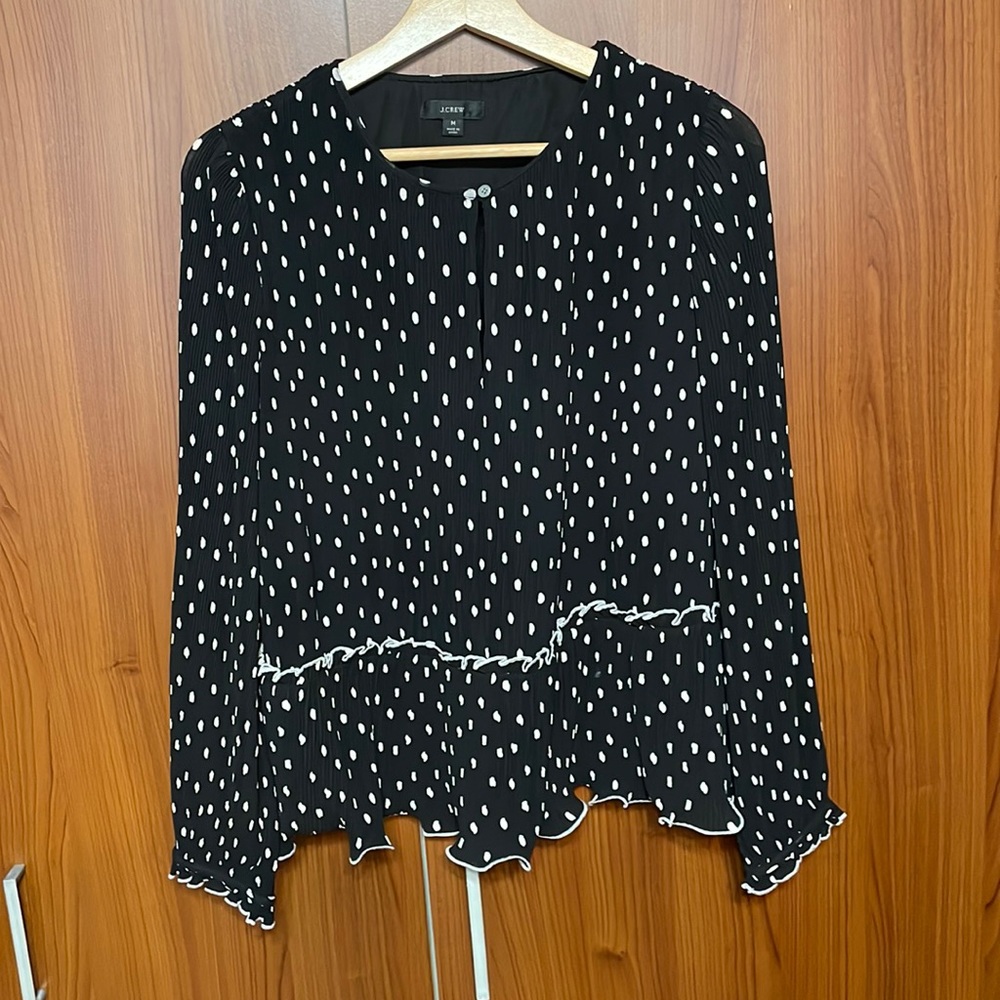 J Crew polka dot top; long sleeves crinkled fabric